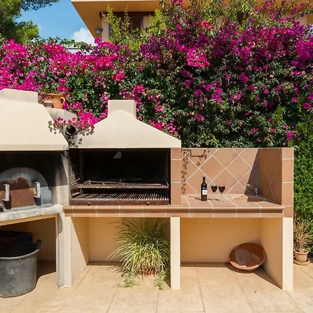 Alzina Vacacional A 10 Minutos De La Playa De Cala Millor, Mallorca 别墅