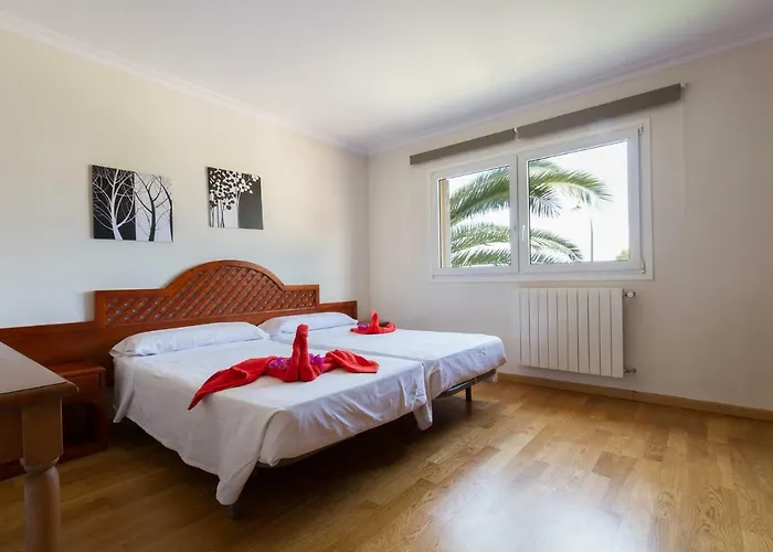 Alzina Vacacional A 10 Minutos De La Playa De Cala Millor, Mallorca Villa