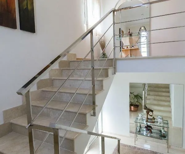 Villa Alzina Vacacional A 10 Minutos De La Playa De Cala Millor, Mallorca *