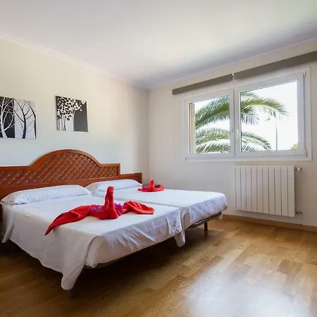 Alzina Vacacional A 10 Minutos De La Playa De Cala Millor, Mallorca Villa